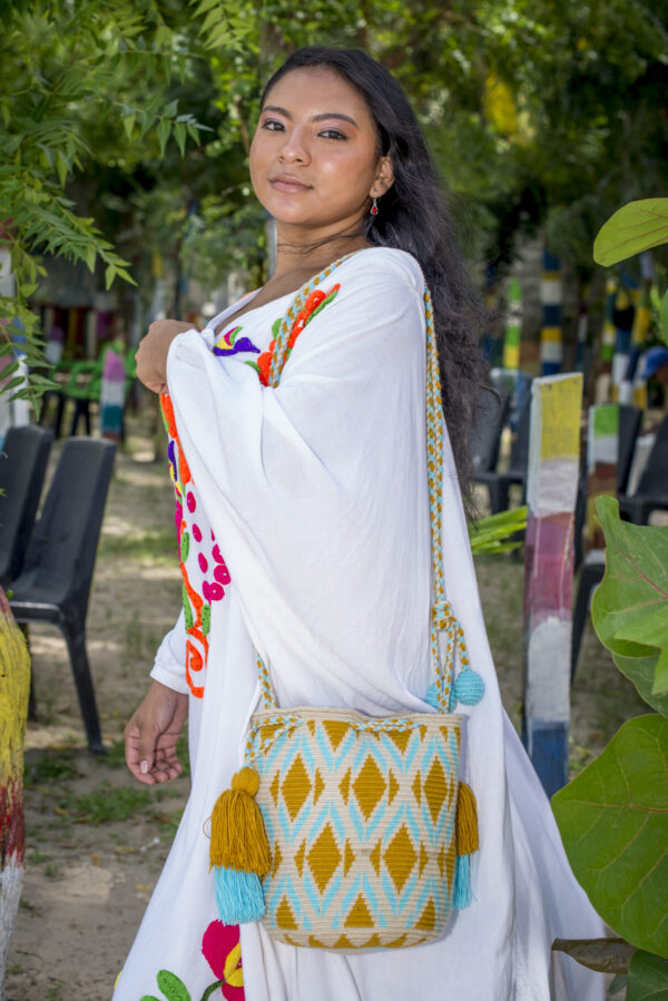 Mochila Beige, Mostaza y agua marina