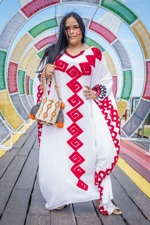 Mochila Beige, negro, naranja, gris y amarillo